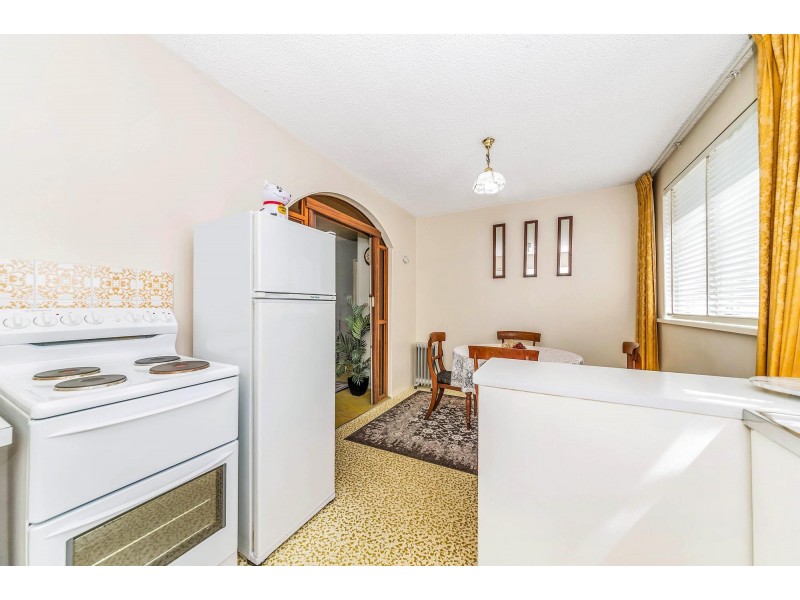 1/11-13 Mckeahnie Street, Crestwood NSW 2620