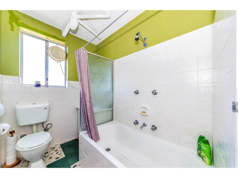 1/11-13 Mckeahnie Street, Crestwood NSW 2620