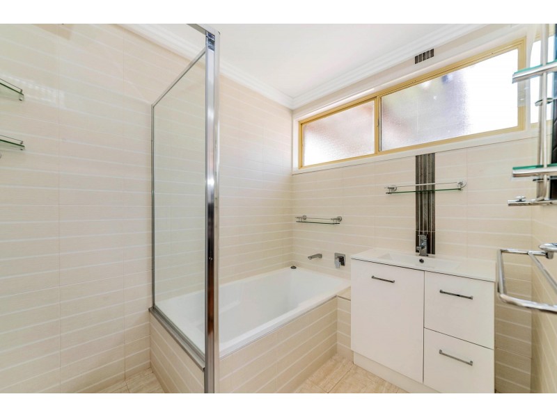 17 Guthridge Crescent, Wanniassa ACT 2903