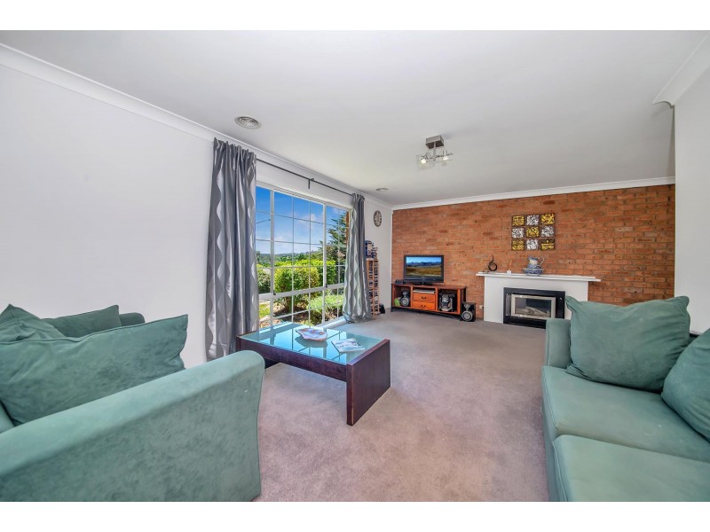 1 Mountain Circuit, Calwell ACT 2905