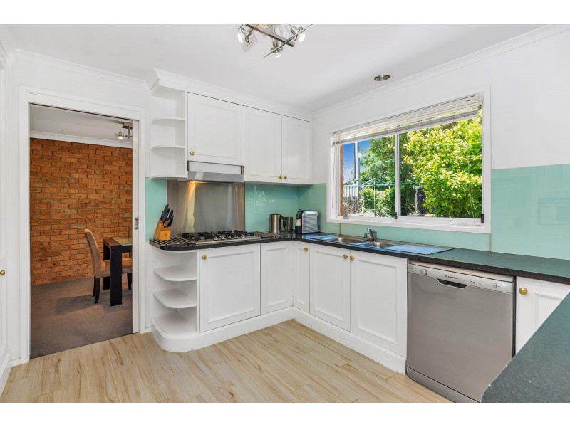 1 Mountain Circuit, Calwell ACT 2905