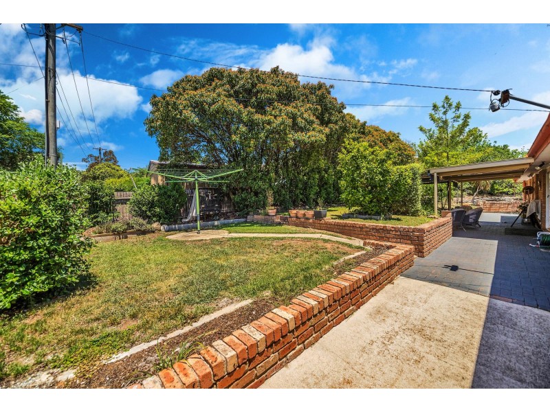 1 Mountain Circuit, Calwell ACT 2905