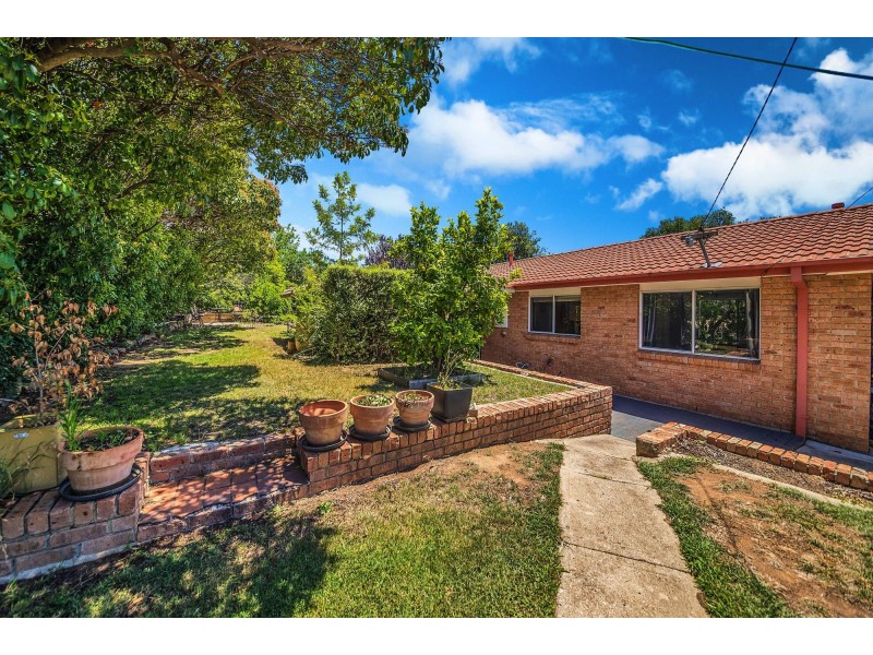 1 Mountain Circuit, Calwell ACT 2905