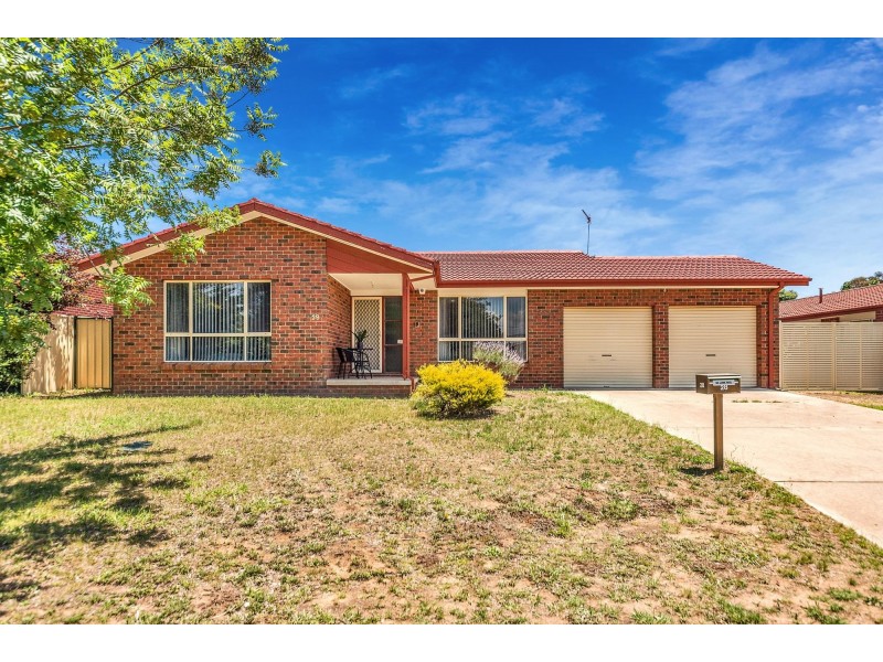 28 Hallstrom Circuit, Monash ACT 2904