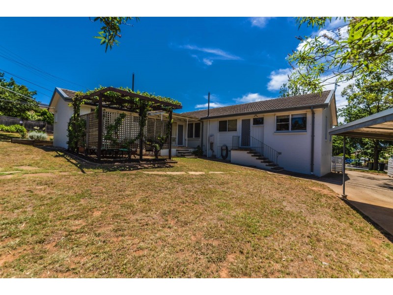 21 James Place, Curtin ACT 2605