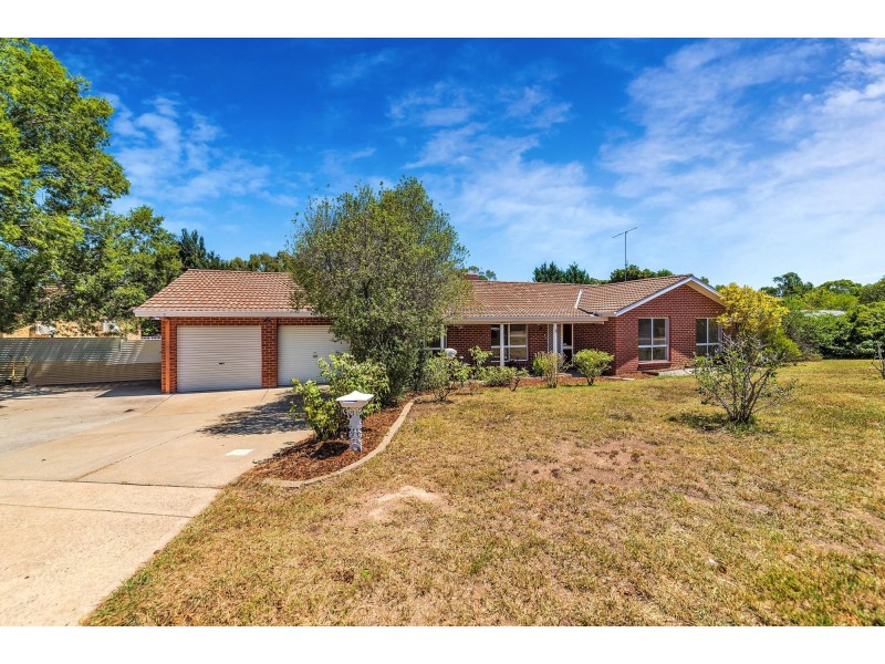 2 Haugh Place, Oxley ACT 2903