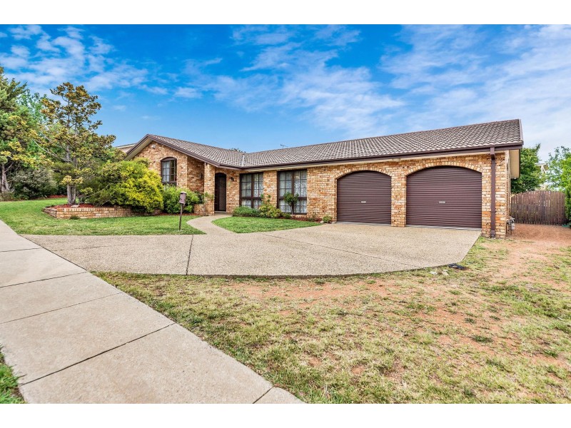 116 Castleton Crescent, Gowrie ACT 2904