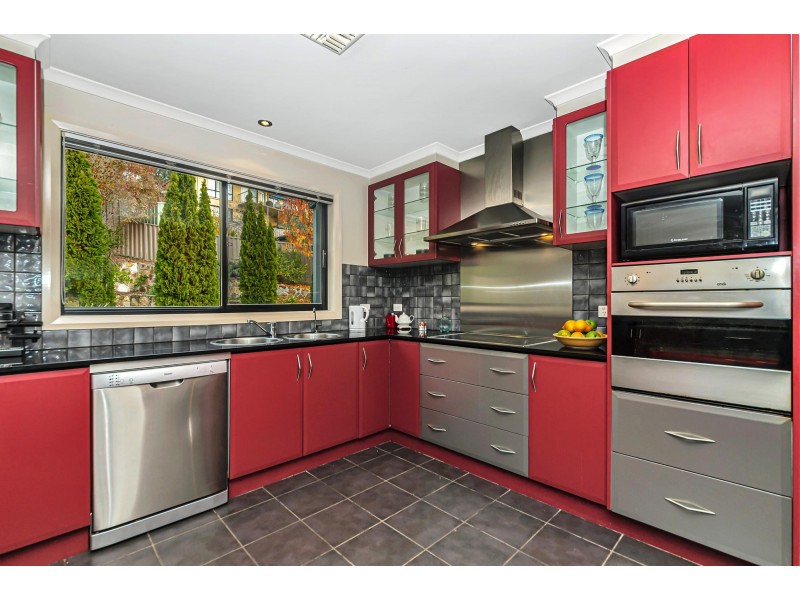 5 Sturrock Place, Gordon ACT 2906