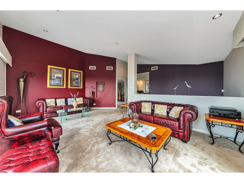 5 Sturrock Place, Gordon ACT 2906
