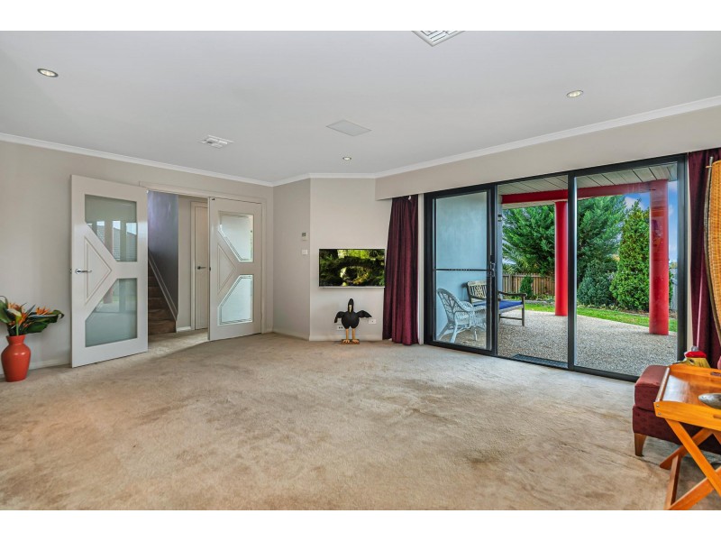 5 Sturrock Place, Gordon ACT 2906