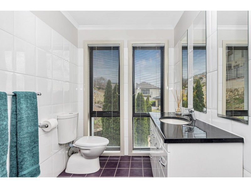 5 Sturrock Place, Gordon ACT 2906