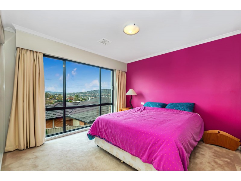 5 Sturrock Place, Gordon ACT 2906