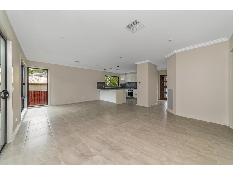 2/18 Dinnison Circuit, Kambah ACT 2902