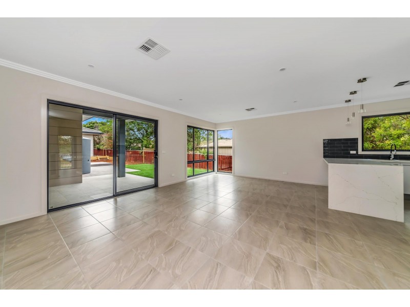 2/18 Dinnison Circuit, Kambah ACT 2902