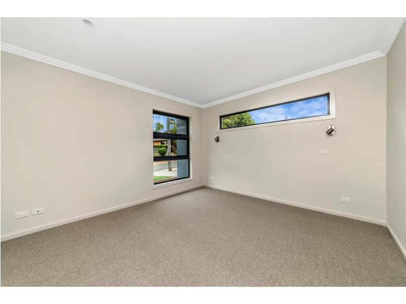 2/18 Dinnison Circuit, Kambah ACT 2902