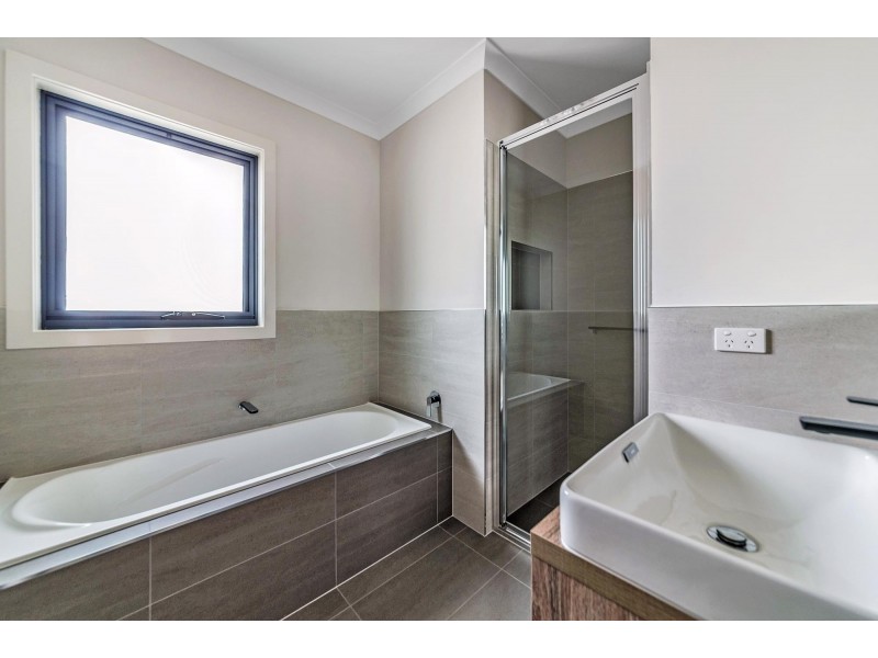 2/18 Dinnison Circuit, Kambah ACT 2902