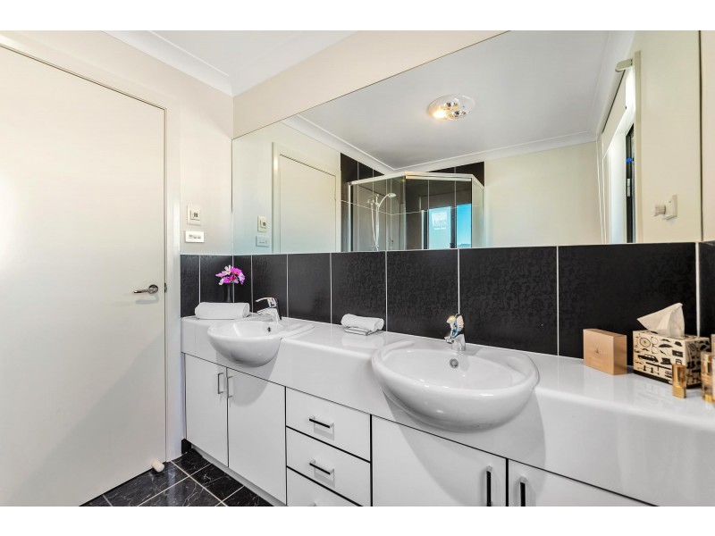 36 Don Dunstan Drive, Bonython ACT 2905