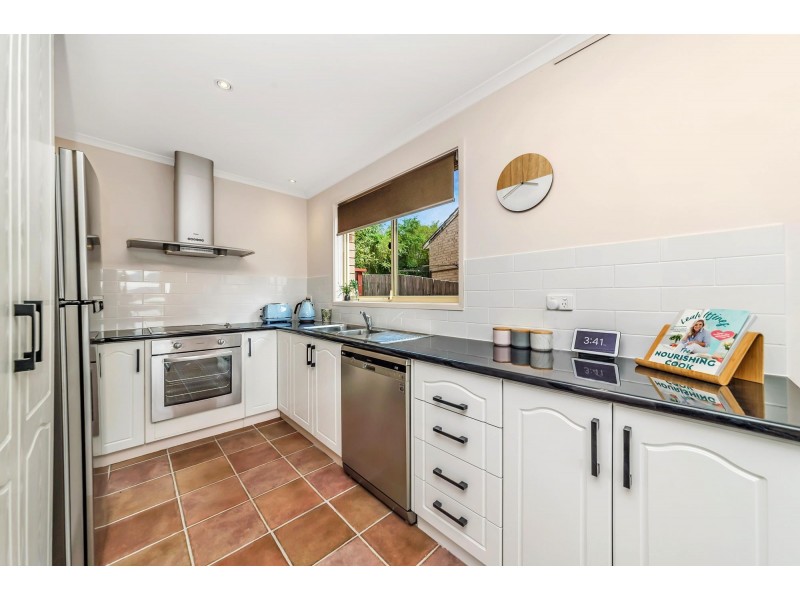 13/11 Derrington Crescent, Bonython ACT 2905