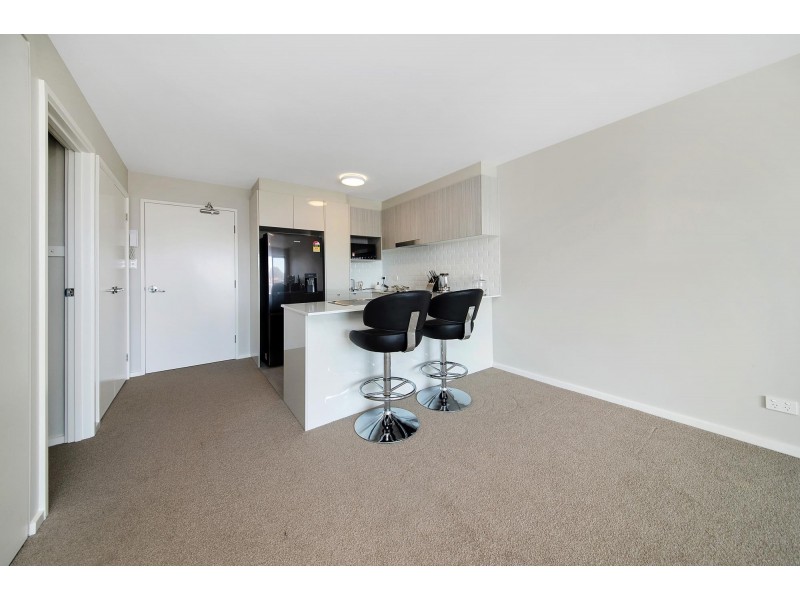 180/8 Limburg Way, Greenway ACT 2900