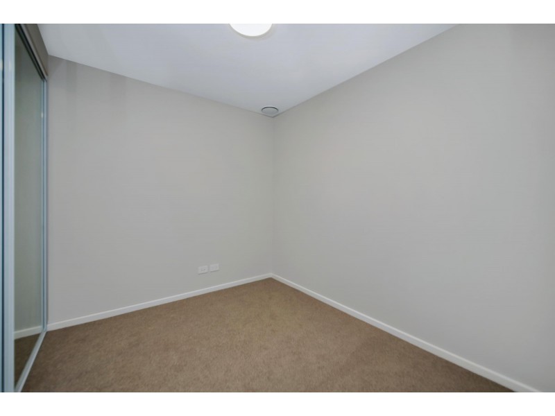 180/8 Limburg Way, Greenway ACT 2900