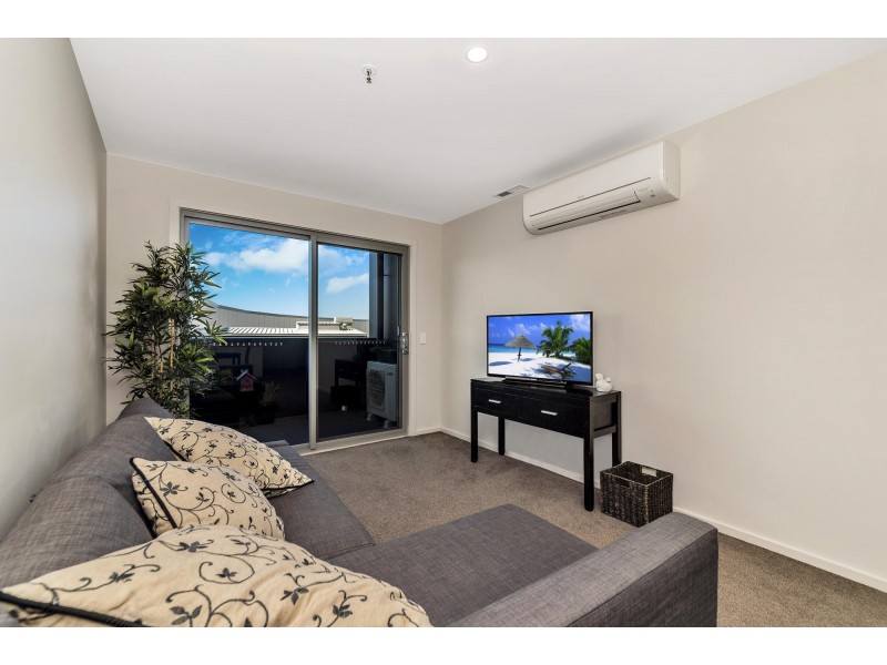 206/325 Anketell Street, Greenway ACT 2900