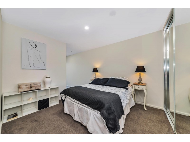 206/325 Anketell Street, Greenway ACT 2900