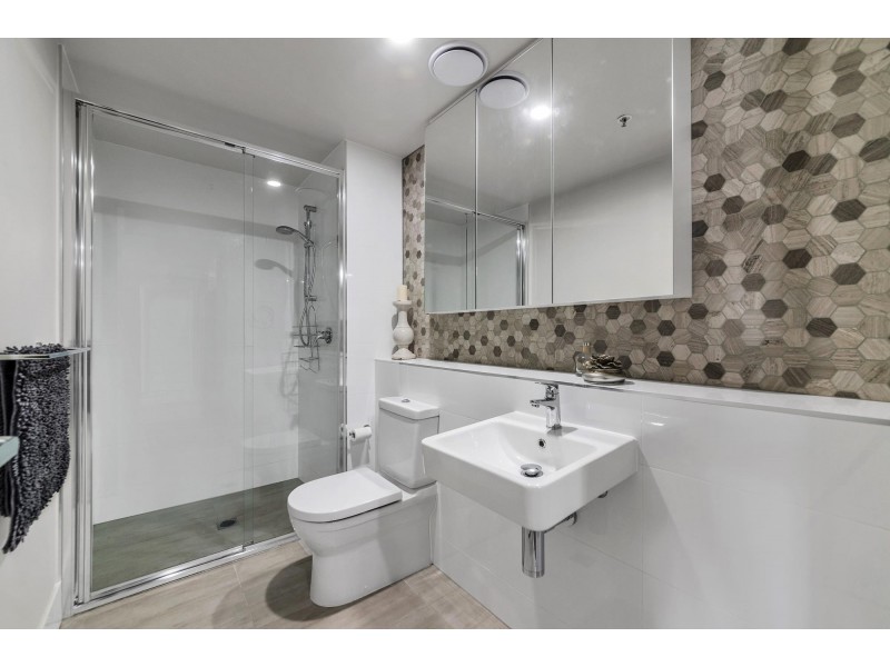 206/325 Anketell Street, Greenway ACT 2900