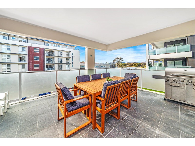 151/8 Limburg Way, Greenway ACT 2900