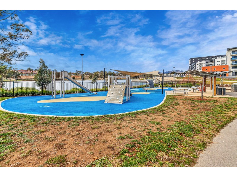 151/8 Limburg Way, Greenway ACT 2900