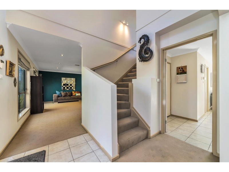 2/70 Hurtle Avenue, Bonython ACT 2905
