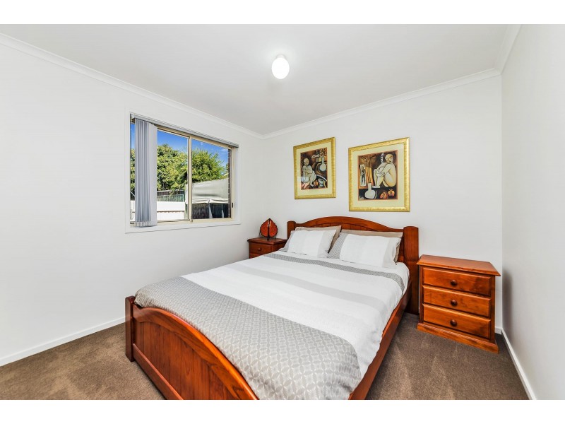 18B Wootton Crescent, Gordon ACT 2906