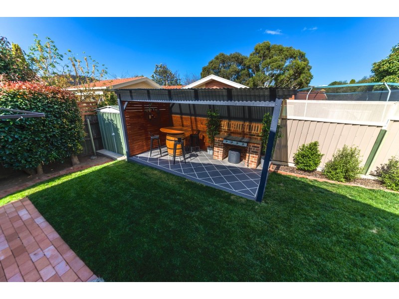 18B Wootton Crescent, Gordon ACT 2906