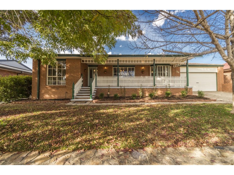 28 Merriman Crescent, Macarthur ACT 2904