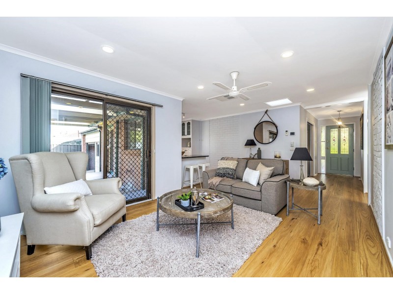 28 Merriman Crescent, Macarthur ACT 2904
