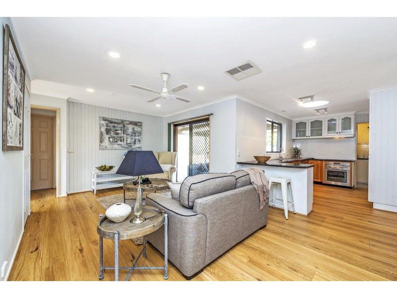 28 Merriman Crescent, Macarthur ACT 2904