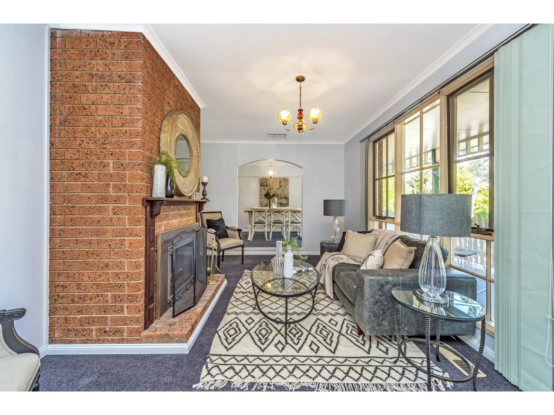 28 Merriman Crescent, Macarthur ACT 2904