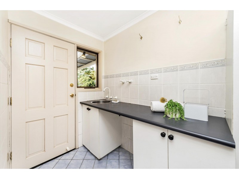 28 Merriman Crescent, Macarthur ACT 2904