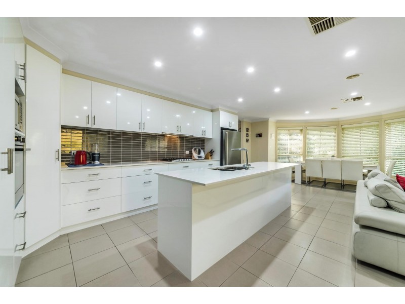 52 Nicklin Crescent, Fadden ACT 2904