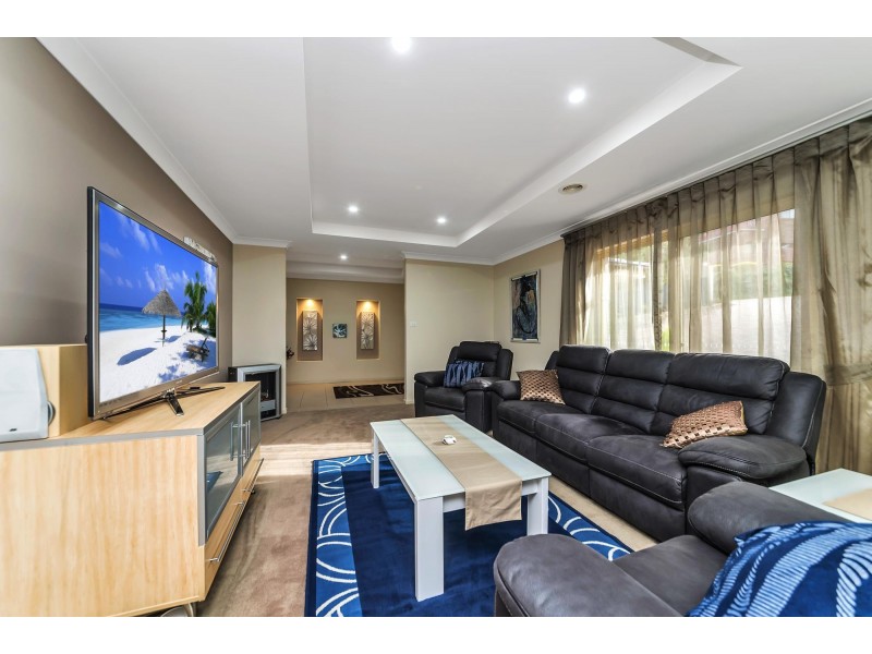 52 Nicklin Crescent, Fadden ACT 2904