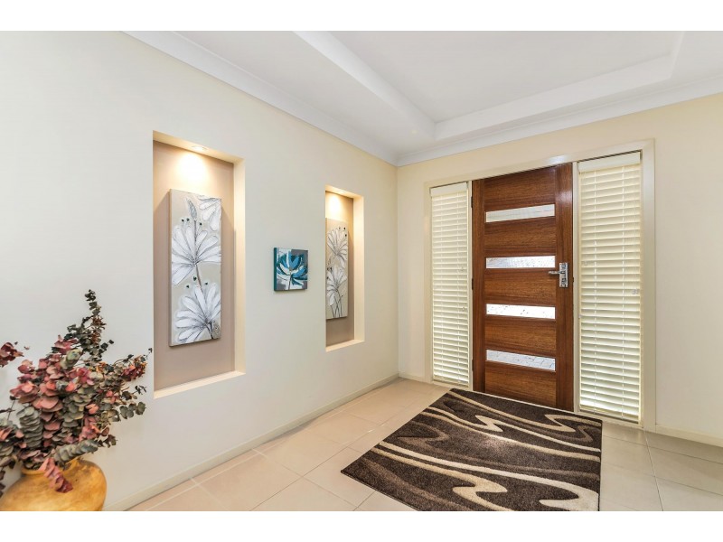 52 Nicklin Crescent, Fadden ACT 2904