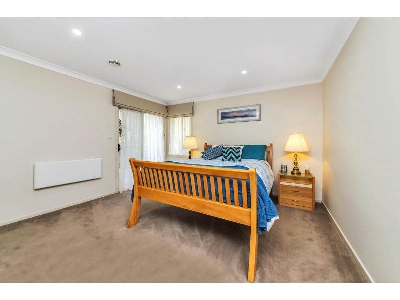 52 Nicklin Crescent, Fadden ACT 2904