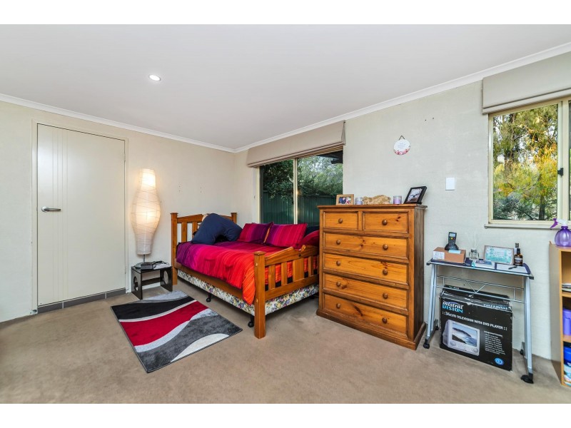 52 Nicklin Crescent, Fadden ACT 2904
