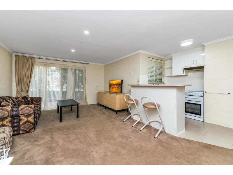52 Nicklin Crescent, Fadden ACT 2904