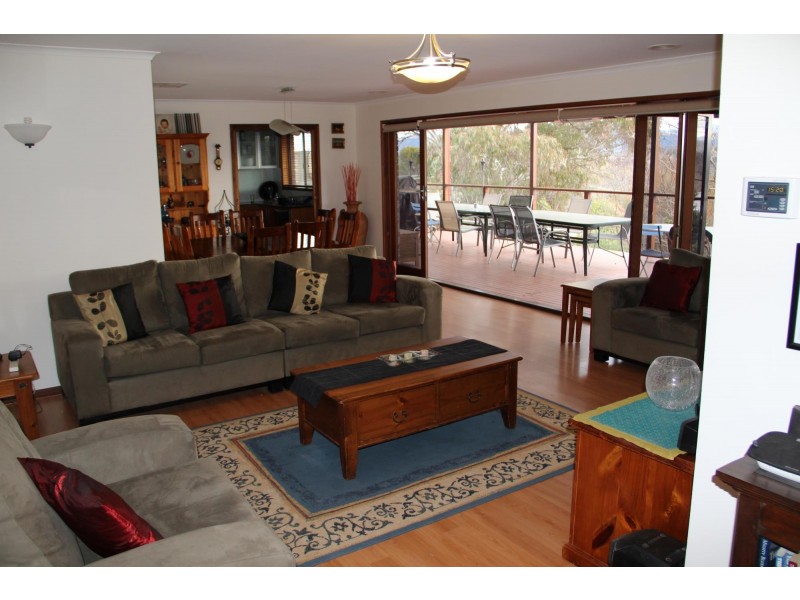 28 Sturdee Crescent, Monash ACT 2904