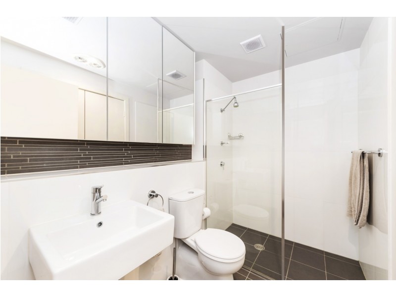 16/56 Cowlishaw Street, Greenway ACT 2900