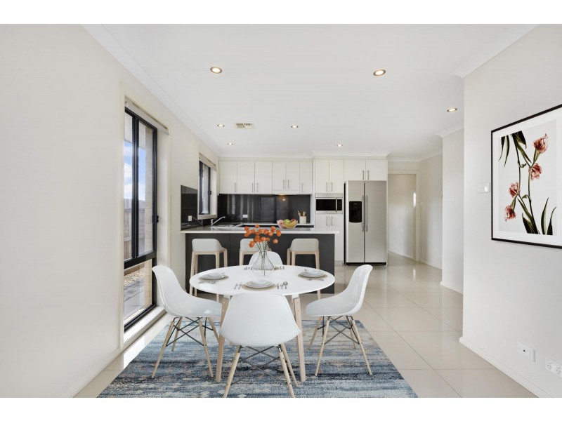 9 Meda Close, Crace ACT 2911