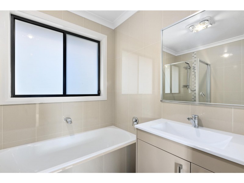 9 Meda Close, Crace ACT 2911