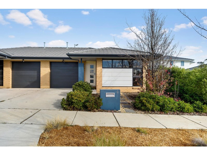 9 Meda Close, Crace ACT 2911