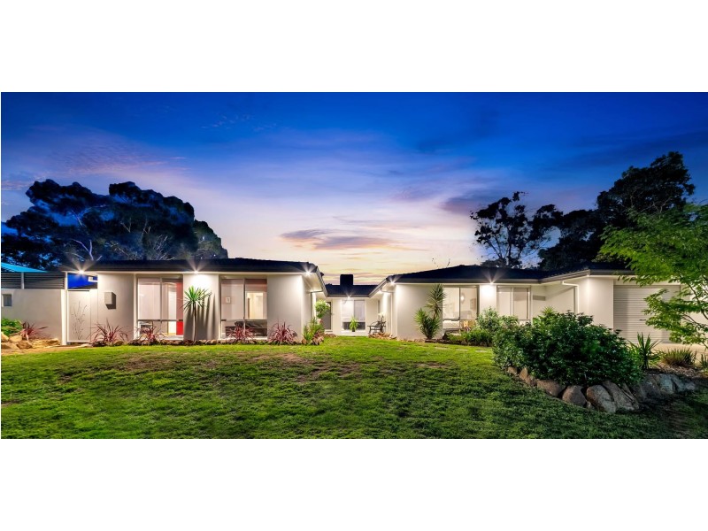 2 Crozier Circuit, Kambah ACT 2902