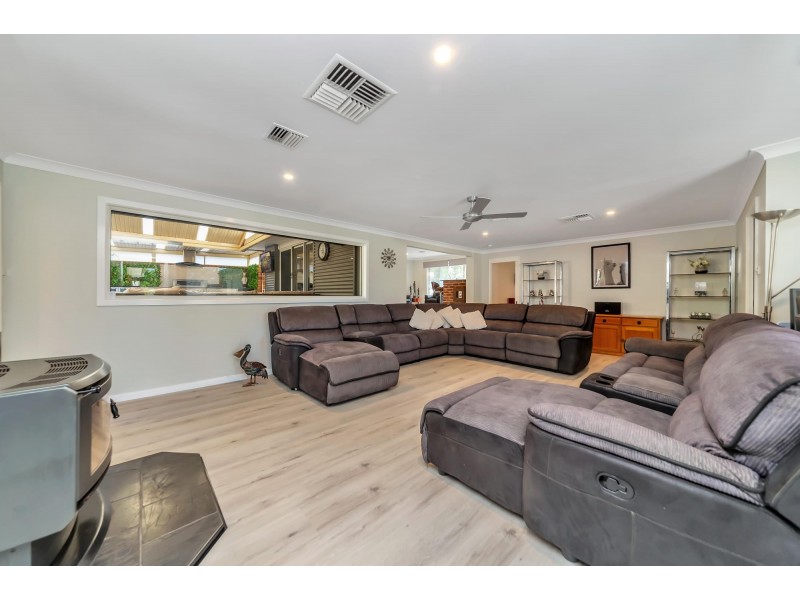 2 Crozier Circuit, Kambah ACT 2902